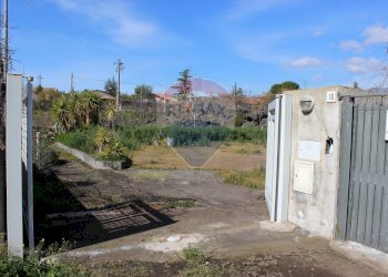 Giardino - Casa indipendente Via Re Martino
 
10, Nicolosi - foto 2