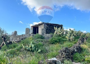 Vista delle montagne - Terreno agricolo Contrada Capreria
 
snc, Ragalna - foto 7