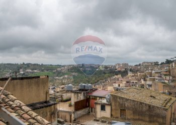 Edificio all\'aperto - Casa indipendente Via Lesina
 
12, Caltagirone - foto 22