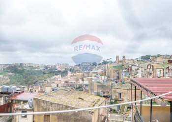 Edificio all\'aperto - Casa indipendente Via Lesina
 
12, Caltagirone - foto 23