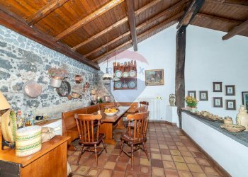 Sala da pranzo - Rustico SP 120
 
13, Belpasso - foto 14