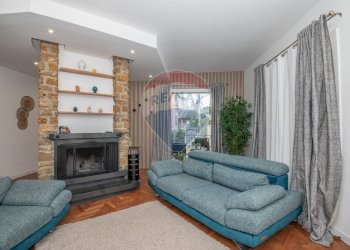 Soggiorno - Villa Via Giambattista Fanales
 
48, Caltagirone - foto 4