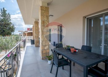 Balcone - Villa Via Giambattista Fanales
 
48, Caltagirone - foto 25