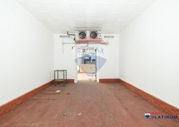 Stanza vuota - Locale Commerciale Contrada Schettino
 
snc, Paterno - foto 33