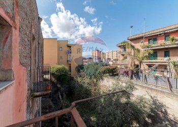 Edificio all\'aperto - Casa semi indipendente Via Acquedotto Greco
 
45, Catania - foto 14