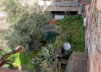 Giardino - Casa semi indipendente Via Acquedotto Greco
 
45, Catania - foto 27