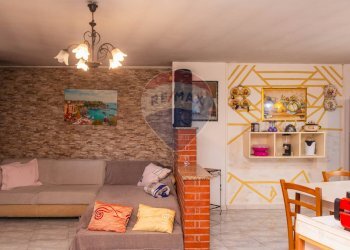 Sala da pranzo - Casa indipendente Vicolo di Via Stalluzza
 
20, Trecastagni - foto 29