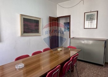 Sala da pranzo - Quadrilocale Via Sant'alfio
 
46, Catania - foto 8