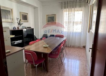 Sala da pranzo - Quadrilocale Via Sant'alfio
 
46, Catania - foto 9