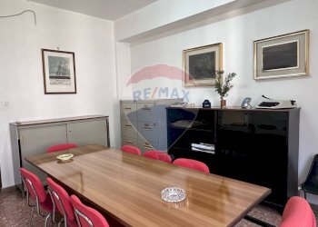 Sala da pranzo - Quadrilocale Via Sant'alfio
 
46, Catania - foto 10