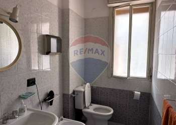 Bagno - Quadrilocale Via Sant'alfio
 
46, Catania - foto 18