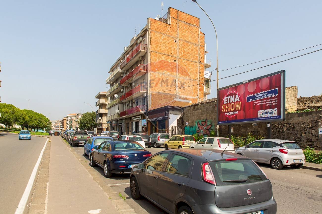 Edificio all\'aperto - Quadrilocale via delle medaglie d'oro
 
40, Catania - foto 3