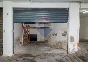 Parcheggio - Quadrilocale via delle medaglie d'oro
 
40, Catania - foto 25