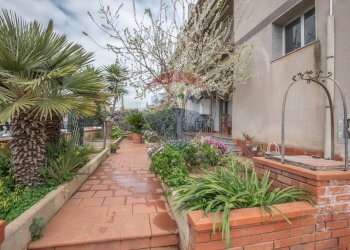 Giardino - Appartamento Via Gabriele D'Annunzio
 
16, Caltagirone - foto 5