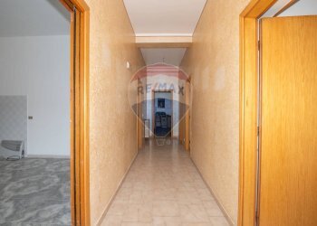 Hall / corridoio - Appartamento Via Gabriele D'Annunzio
 
16, Caltagirone - foto 33