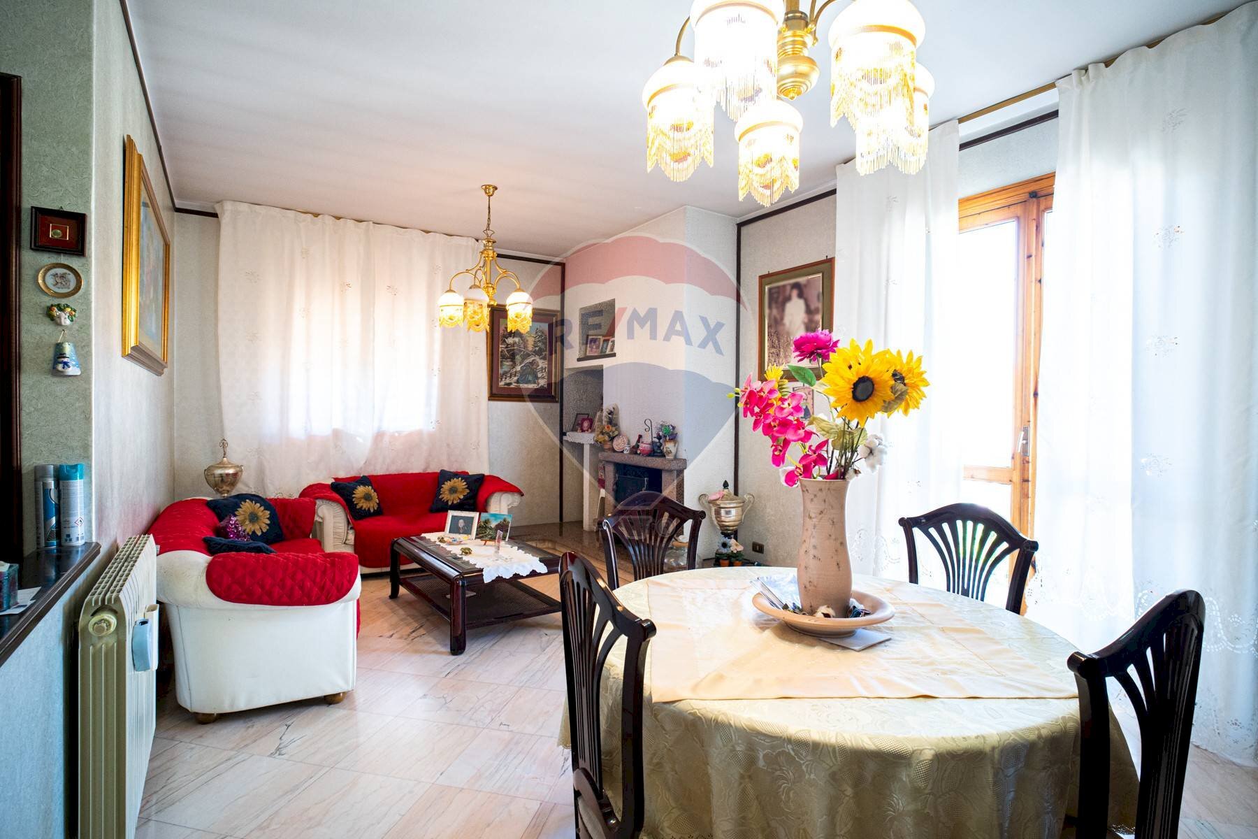 Sala da pranzo - Appartamento Via Guglielmo Marconi
 
22, Viagrande - foto 2