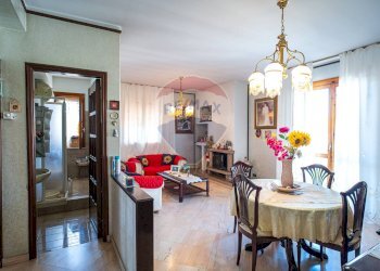 Sala da pranzo - Appartamento Via Guglielmo Marconi
 
22, Viagrande - foto 1