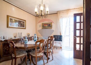 Sala da pranzo - Appartamento Via Guglielmo Marconi
 
22, Viagrande - foto 25