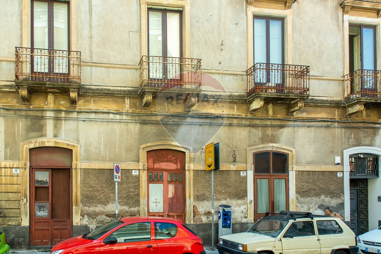 Edificio all\'aperto - Appartamento via canfora
 
38, Catania - foto 3
