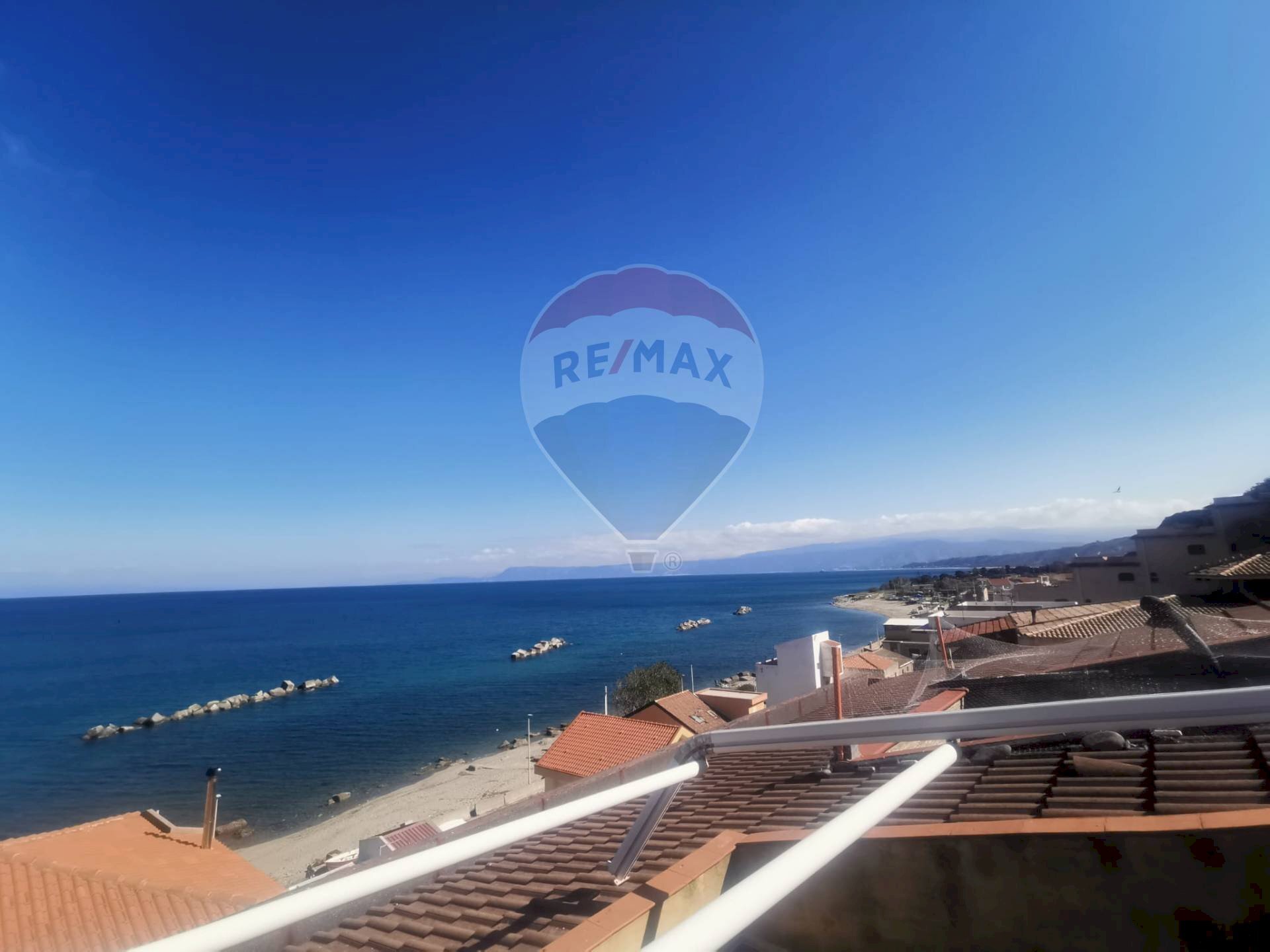 Vista dell\'acqua - One-room apartment Via Acqualadroni, Messina - photo 1