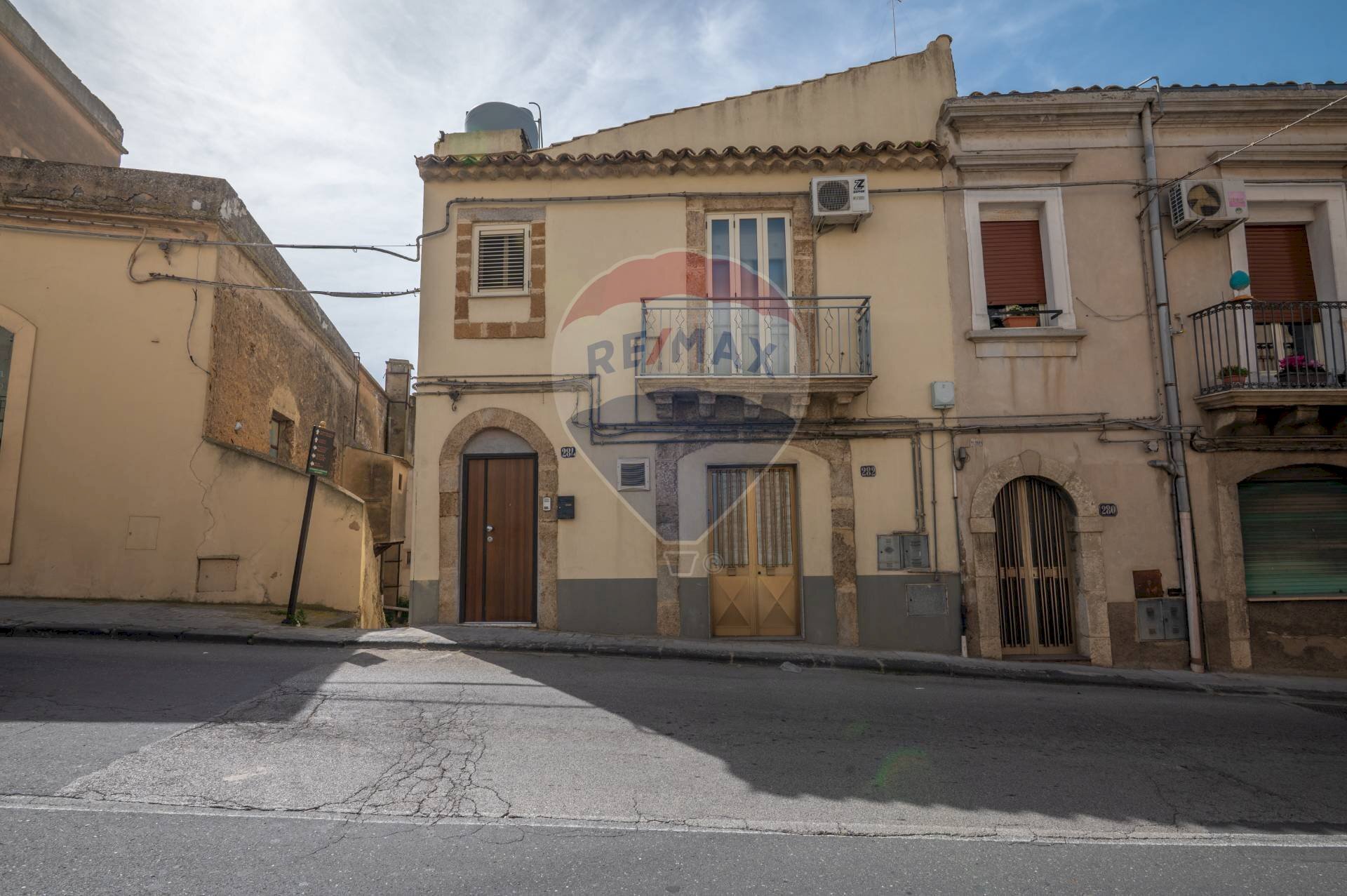 Edificio all\'aperto - Casa indipendente Via Circonvallazione
 
284, Caltagirone - foto 2