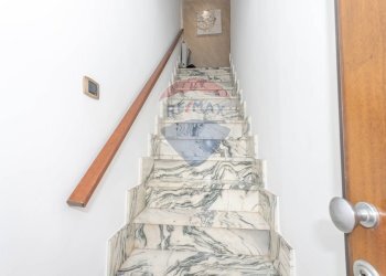 Scale - Casa indipendente Via Circonvallazione
 
284, Caltagirone - foto 3