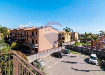 Edificio all\'aperto - Villa a Schiera via santa maria delle fosse
 
9, Mascalucia - foto 2