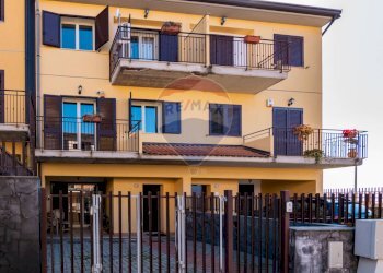 Edificio all\'aperto - Villa a Schiera via santa maria delle fosse
 
9, Mascalucia - foto 4