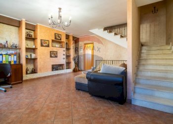 Soggiorno - Villa a Schiera via santa maria delle fosse
 
9, Mascalucia - foto 28