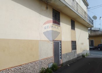 accesso da via Esperia - Casa indipendente Via Nazionale Mangano
 
73, Acireale - foto 3