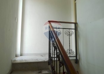 scala interna - Casa indipendente Via Nazionale Mangano
 
73, Acireale - foto 18