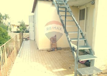 scala esterna per terrazza - Casa indipendente Via Nazionale Mangano
 
73, Acireale - foto 28