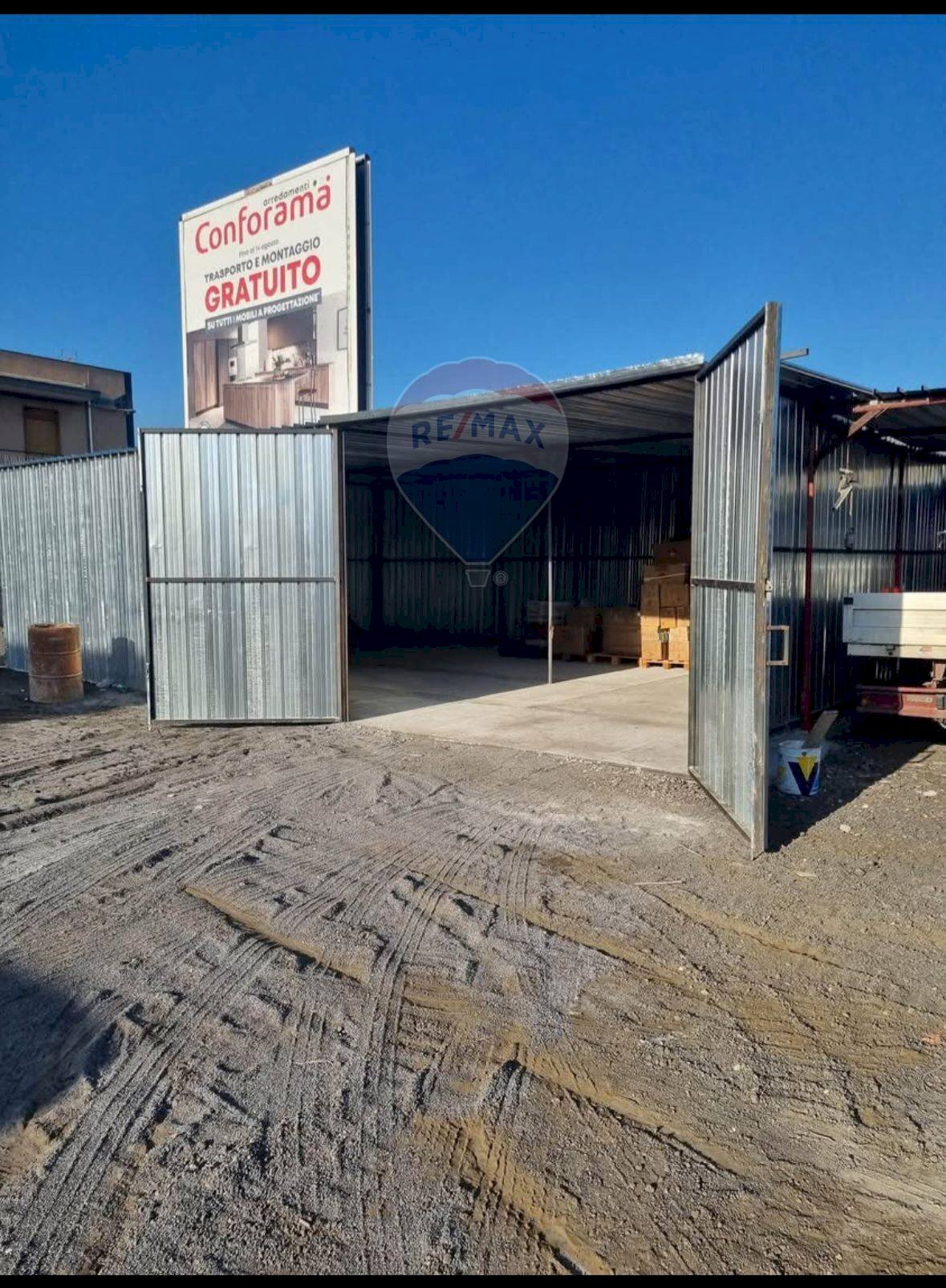 Edificio all\'aperto - Magazzino Via Michele Amari
 
snc, Catania - foto 1