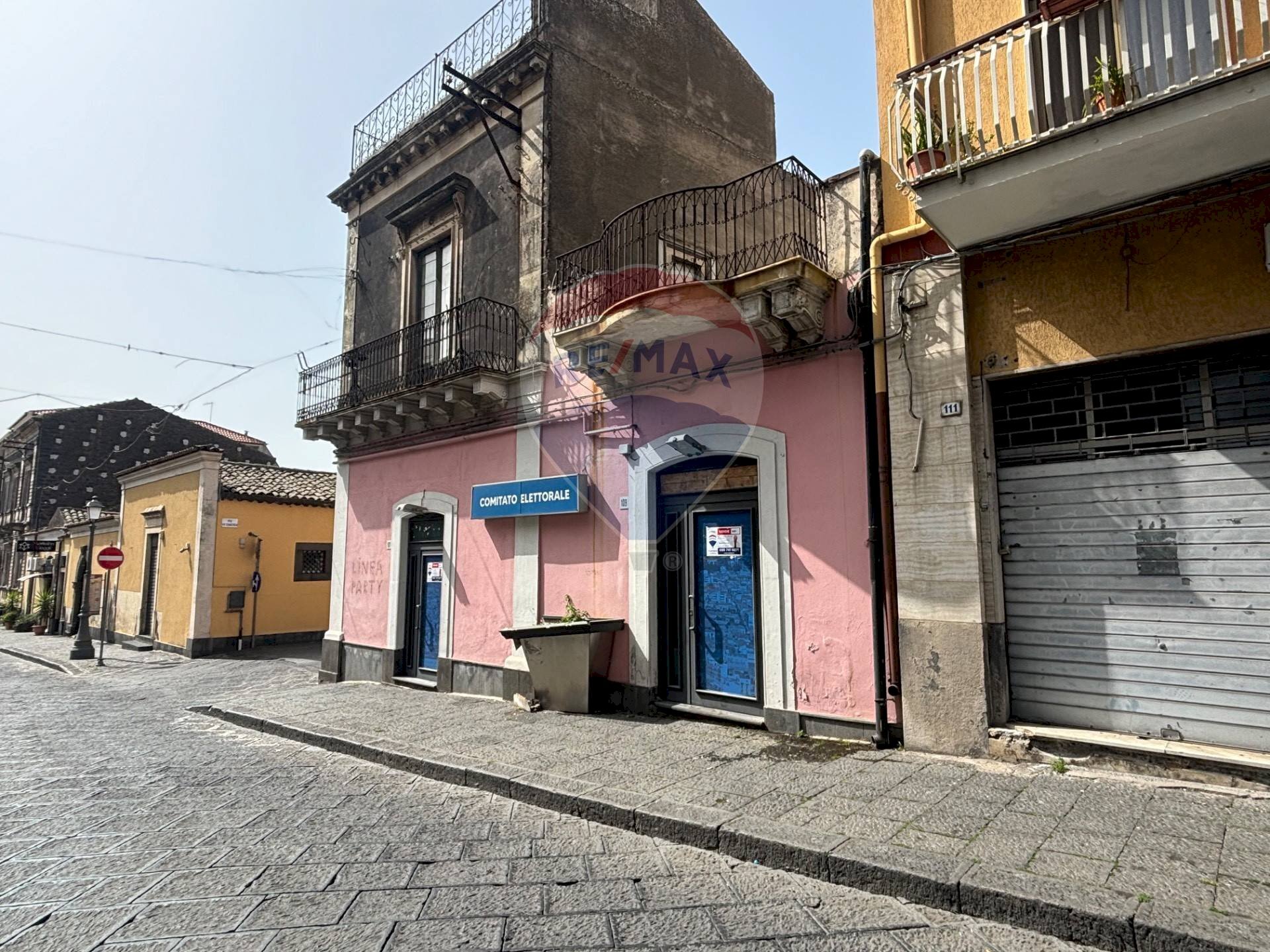 Edificio all\'aperto - Locale Commerciale via roma
107, Belpasso - foto 2