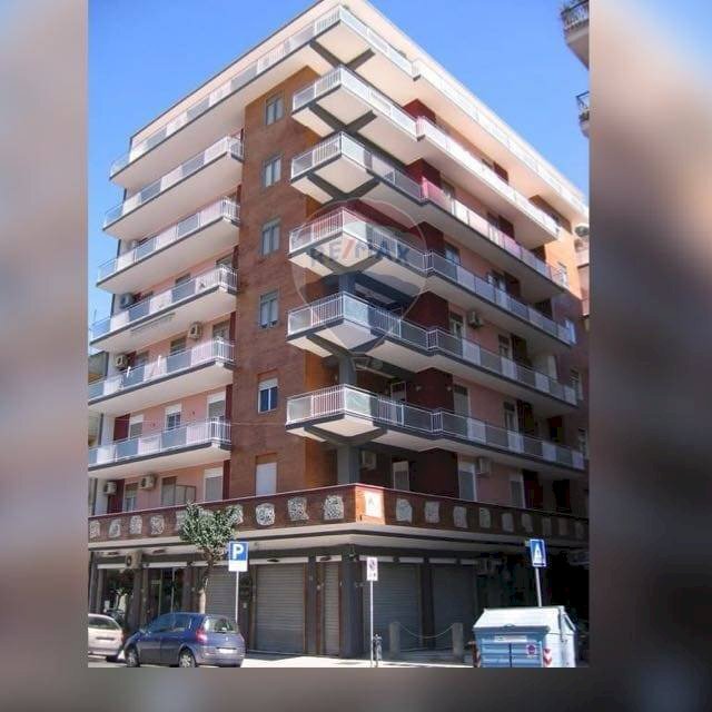 Edificio all\'aperto - Locale Commerciale viale principe umberto
 
145, Caltagirone - foto 2