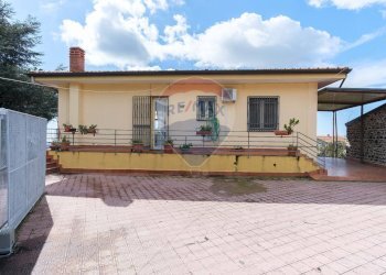 Terrazza - Villa Via Sciarella
 
67, Pedara - foto 5