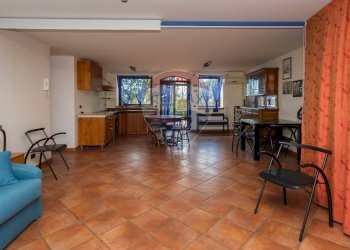 Sala da pranzo - Villa Via Sciarella
 
67, Pedara - foto 14