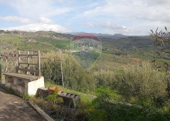 Vista delle montagne - Terreno agricolo contrada corvo
 
snc, Bronte - foto 4