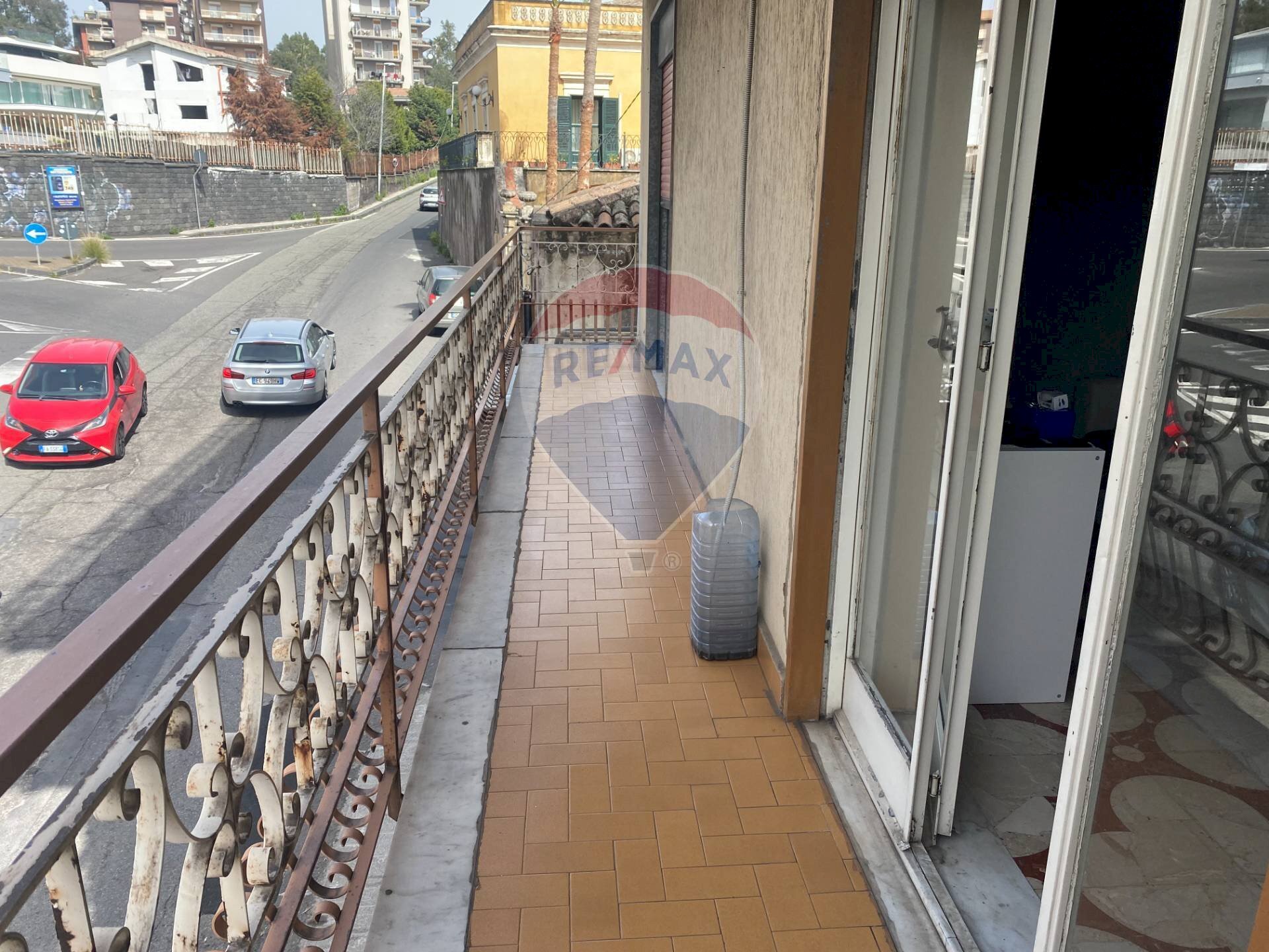 Balcone - Trilocale via madonna delle lacrime
 
3/a, San Giovanni la Punta - foto 3