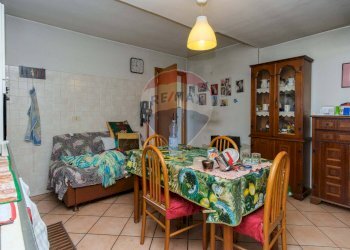 Sala da pranzo - Villa Via Torrente Lavinaio
 
39, Viagrande - foto 3