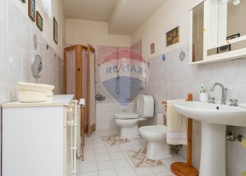 Bagno - Villa Via Torrente Lavinaio
 
39, Viagrande - foto 12