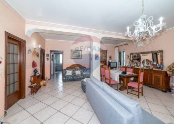 Sala da pranzo - Casa indipendente Via del Pavone
 
29, Belpasso - foto 33