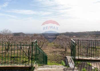 Vista delle montagne - Rustico Contrada Parmentelli / Strada Milia
 
snc, Ragalna - foto 6