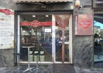 Edificio all\'aperto - Attività Commerciale Viale Principe Umberto
 
39, Caltagirone - foto 1