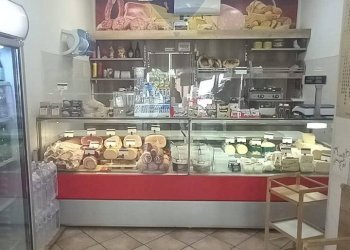 Ricezione / Lobby - Attività Commerciale Viale Principe Umberto
 
39, Caltagirone - foto 10