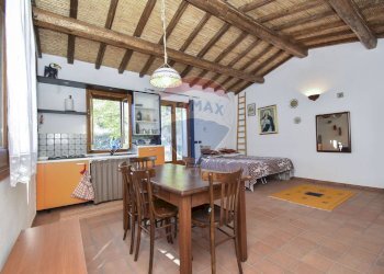 Sala da pranzo - Baita Contrada Feudo Soprano, Maletto - foto 4