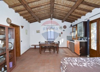 Sala da pranzo - Baita Contrada Feudo Soprano, Maletto - foto 23