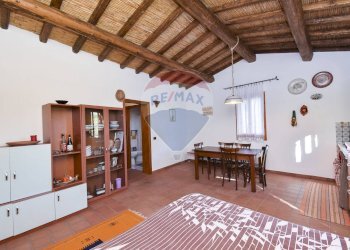 Sala da pranzo - Baita Contrada Feudo Soprano, Maletto - foto 24