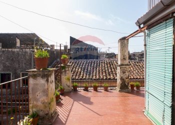 Terrazza - Casa semi indipendente via Penelope
16, Acireale - foto 2