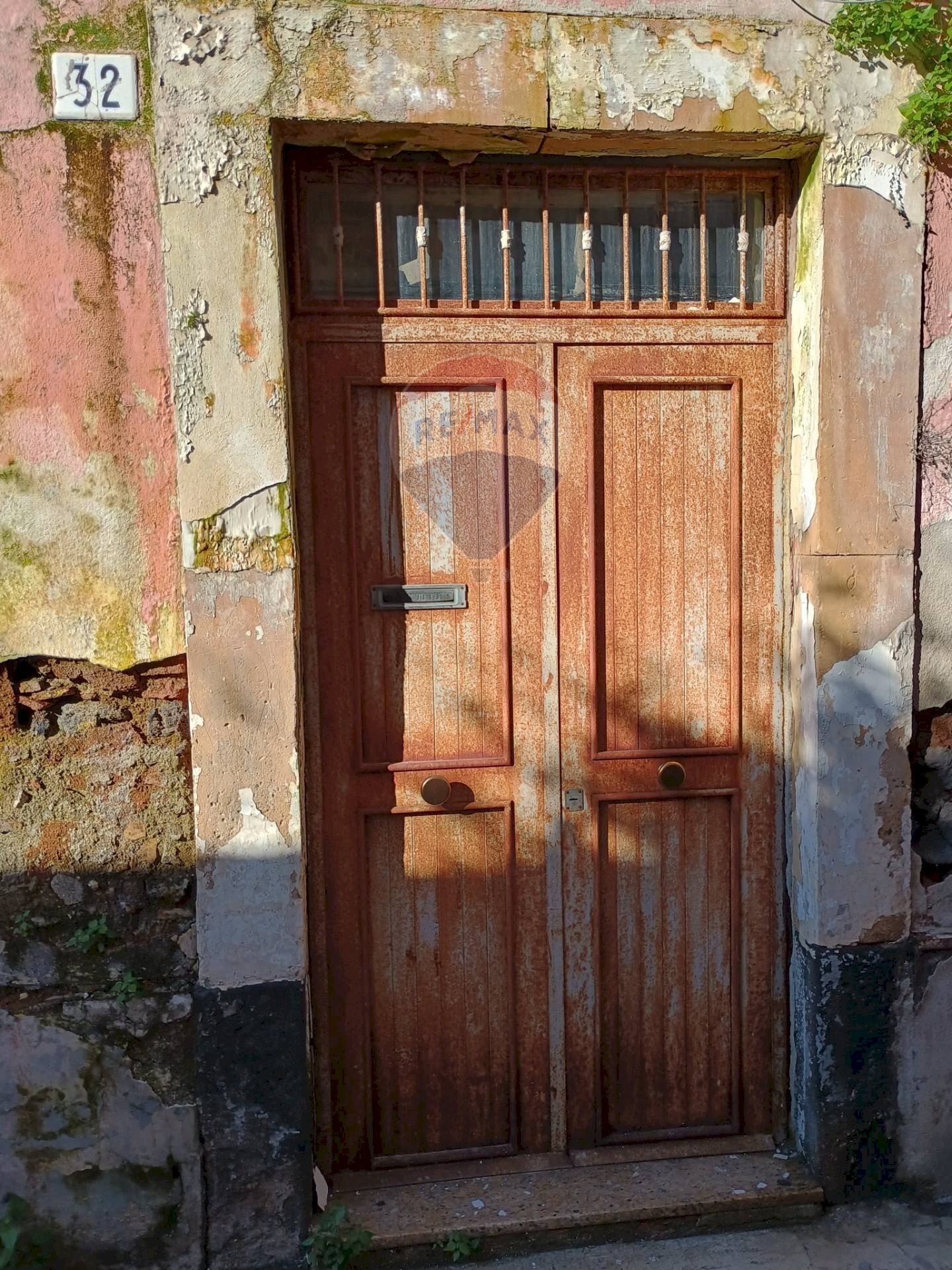 Dettagli - Casa indipendente Via Maricchiolo
 
32, Catania - foto 1